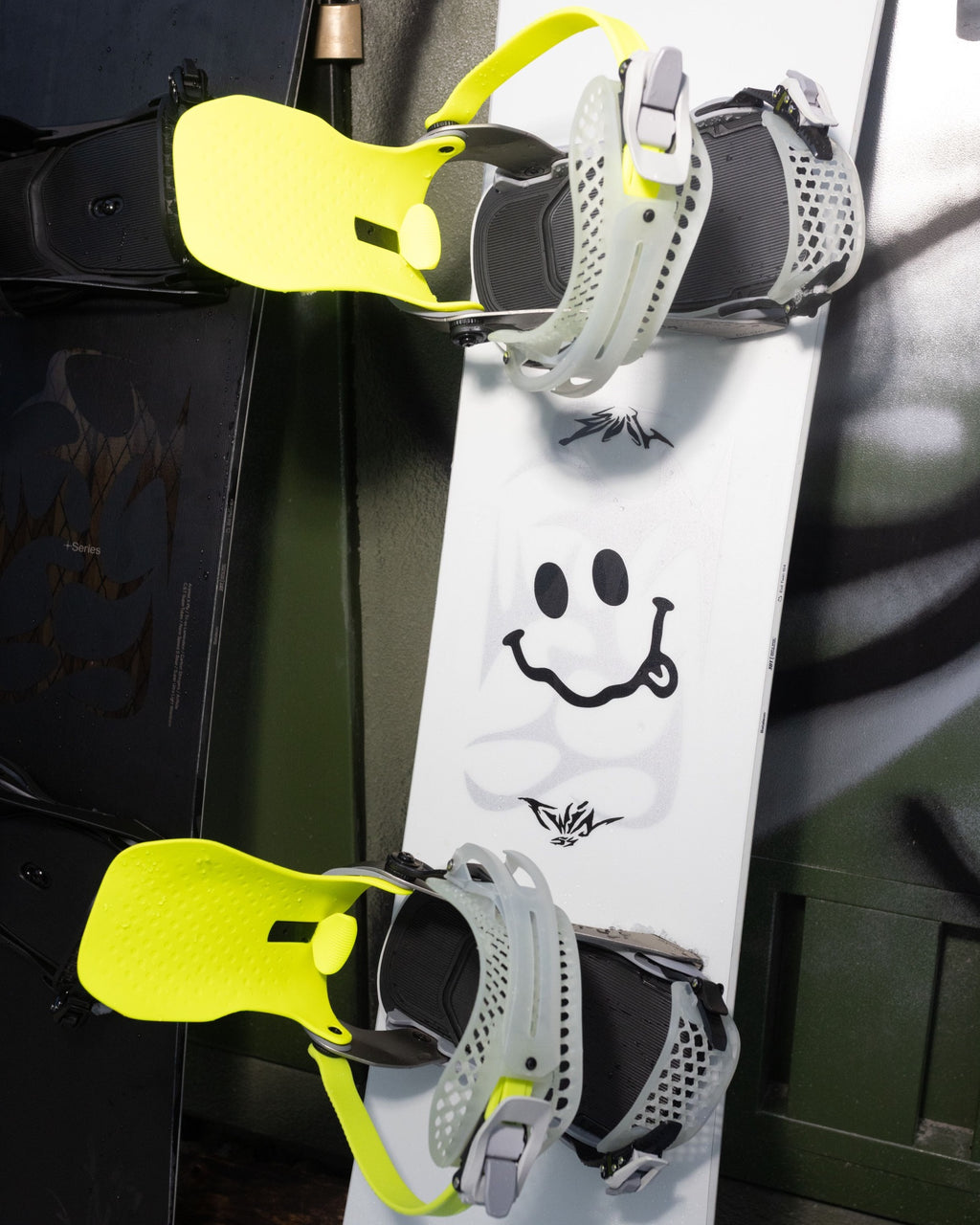 Bindings - Blaster AsymWrap™ FASE® Snowboard Bindings - Bataleon US
