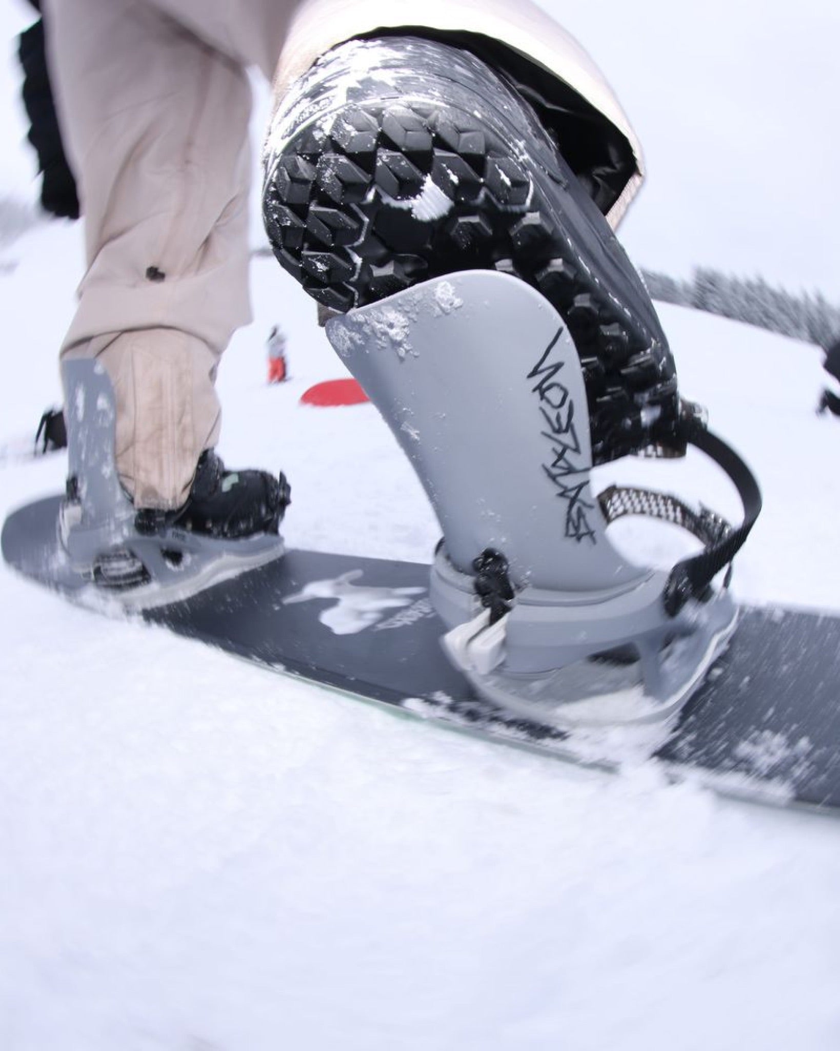 Bindings - Men's Ghost FASE® Snowboard Bindings - Bataleon US