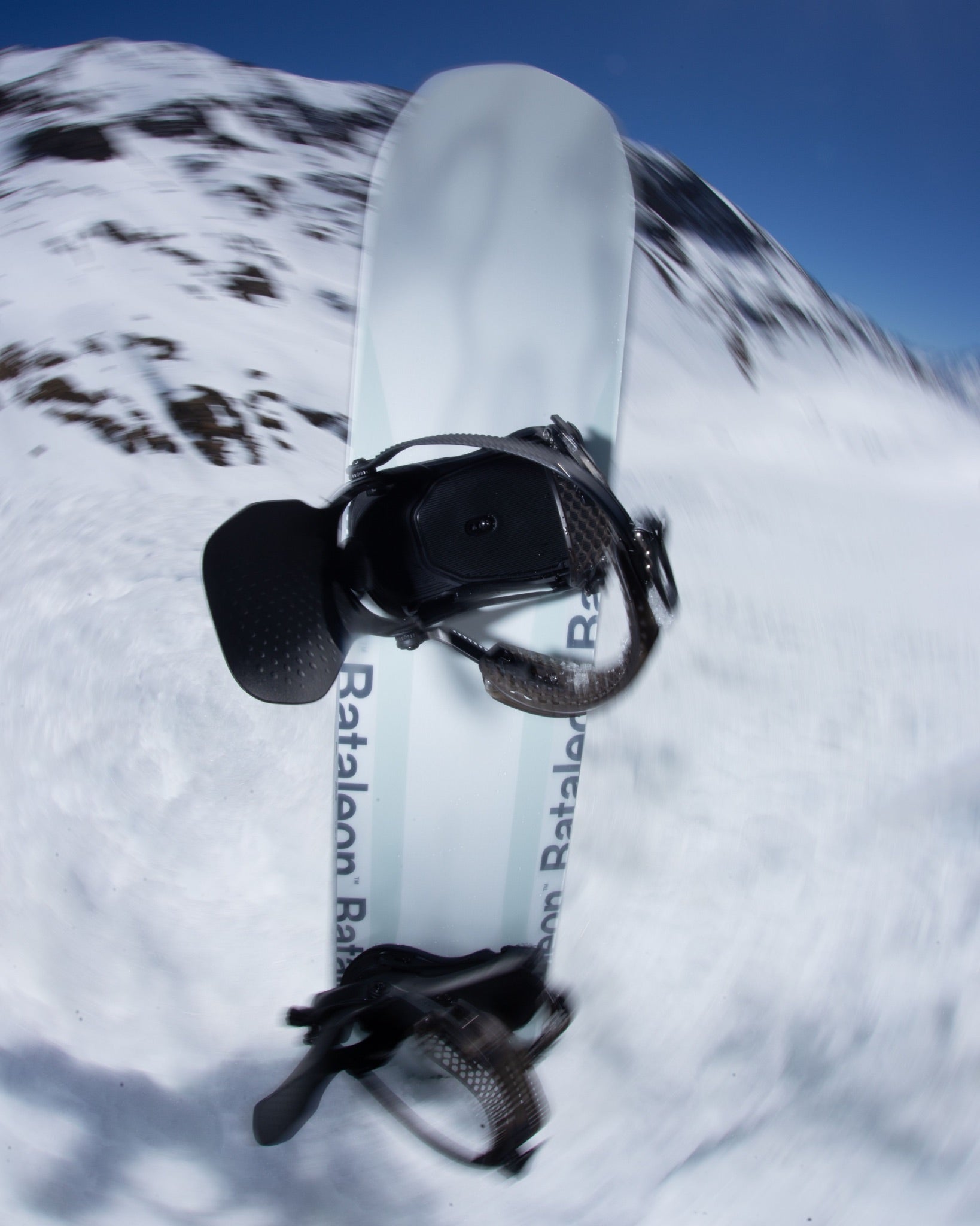 Riding Devices : Snowboards - Goliath Men's Snowboard - Bataleon US