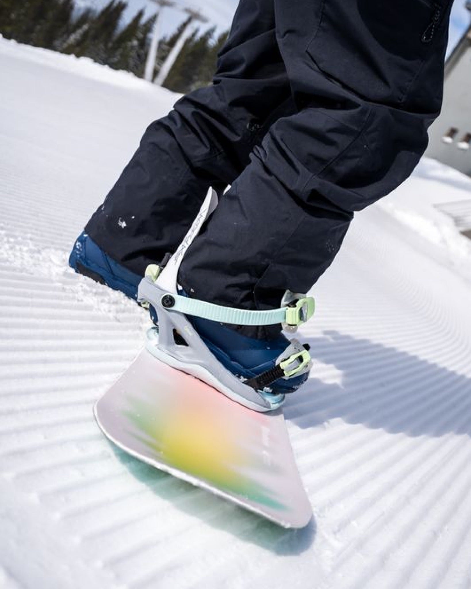 Bindings - Women's Ghost FASE® Snowboard Bindings - Bataleon US