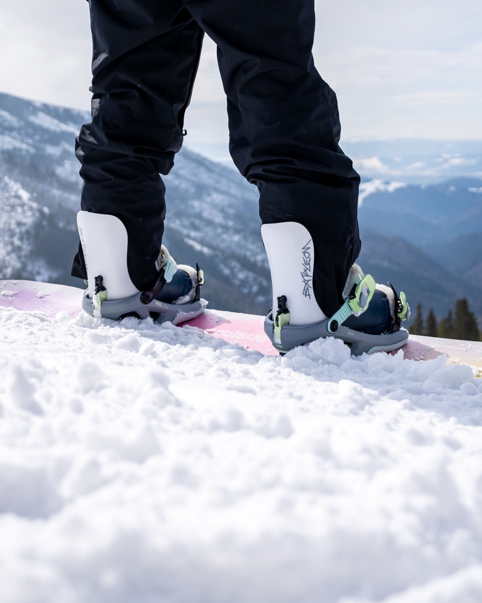 Bindings - Women's Ghost FASE® Snowboard Bindings - Bataleon US
