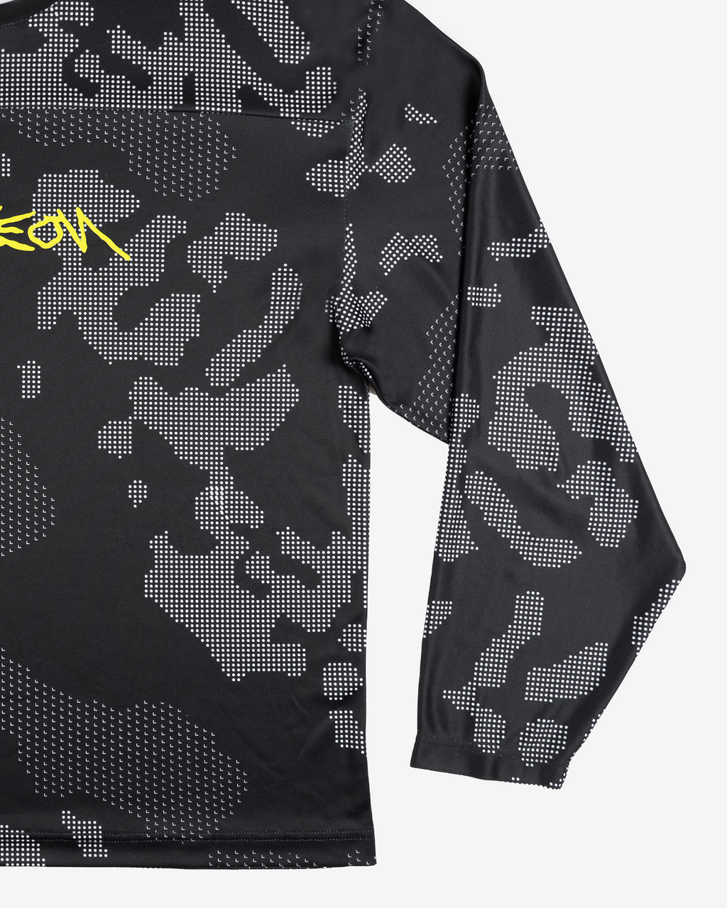 Softgoods : Apparel Lifestyle - Athlete Longsleeve - Bataleon US
