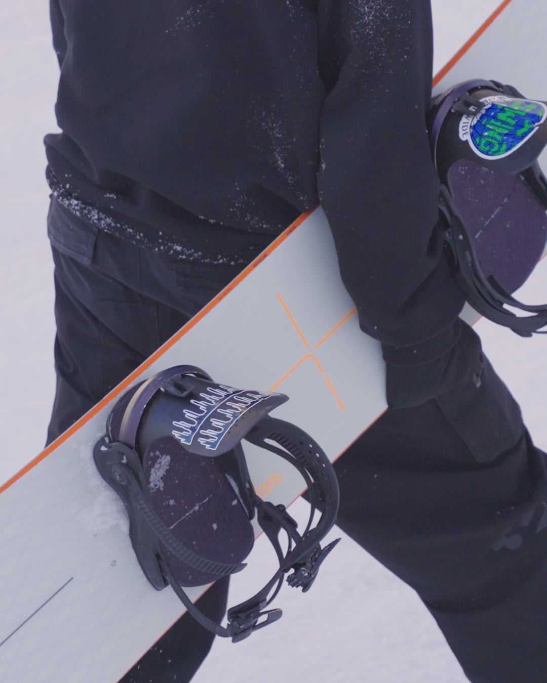 Bataleon women's snowboards in black and white. Push Up+ 2025-Bataleon-Snowboards™ 2025.